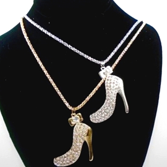NEW Trending Silver High Heel Crystal Pendant Necklace Rhinestone 20"-24" NWT - Picture 4 of 8